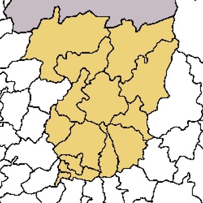 Mapa colorido de regiões em Portugal com áreas centrais amarelas e outras brancas e cinzentas.