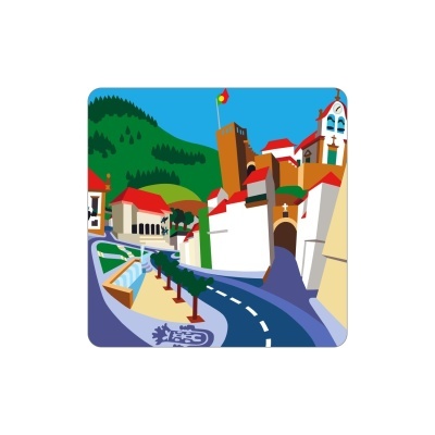 Ilustração colorida de vila com telhados vermelhos, colinas verdes e estrada azul curva