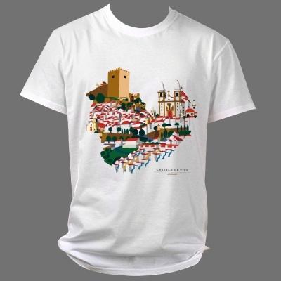 Camiseta branca com estampa colorida de castelo e casas típicas