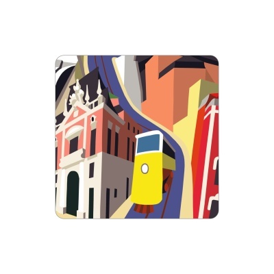 Ilustração de elétrico amarelo em rua com edifícios coloridos