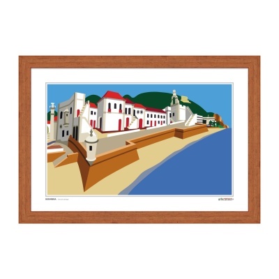 quadro com pintura estilizada de cidade costeira com edifícios brancos e telhados vermelhos