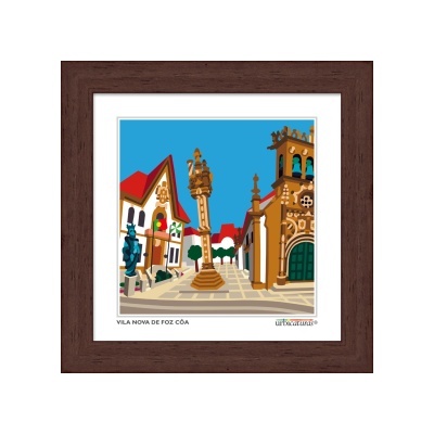 Gravura da Vila Nova de Foz Côa com pelourinho, igreja e casas coloridas emoldurada