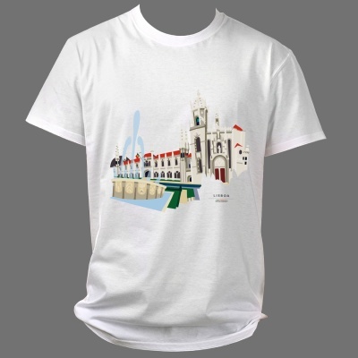 T-shirt branca com estampa de edifício histórico de Lisboa e fonte