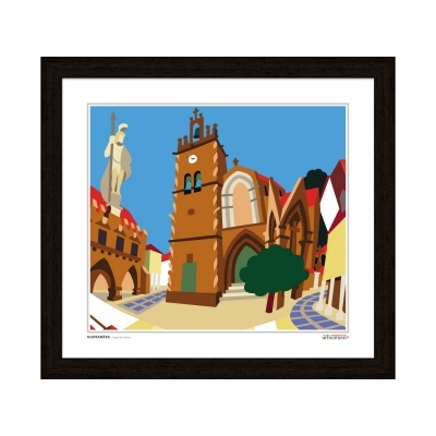 Postal com imagem de construções antigas e moldura preta