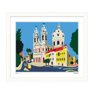 Ilustração colorida de igreja e elétrico numa rua com edifícios e árvores