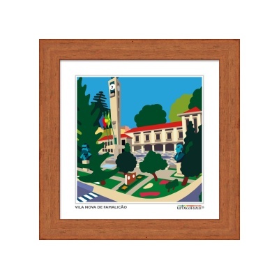 Imagem digital colorida de praça em Vila Nova de Famalicão com moldura de madeira