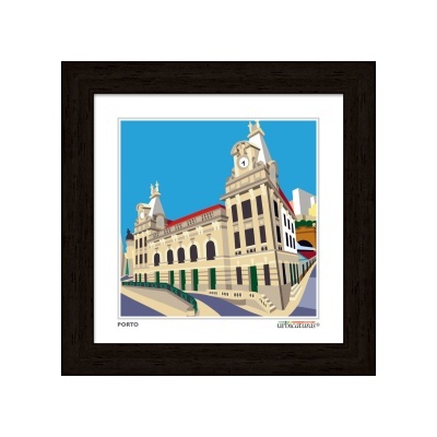 Quadro com ilustração digital de edifício clássico em Porto com moldura preta