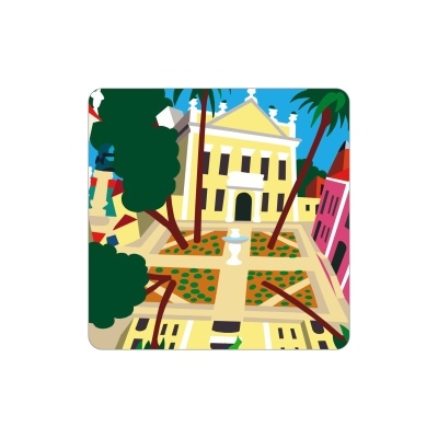 Ilustração digital de edifício amarelo com jardim e árvores num dia de céu azul