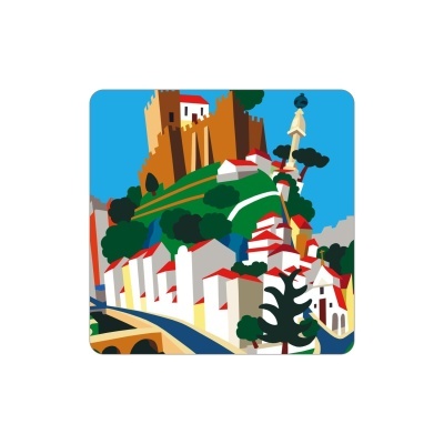 Desenho colorido de vila com castelo no topo de colina e casas com telhados vermelhos