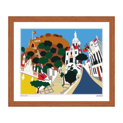 Ilustração colorida de cenário urbano com edifícios brancos, árvores verdes, e colina com bandeira de Portugal dentro de moldura de madeira.