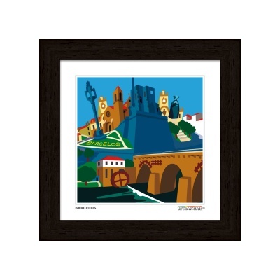 Ilustração colorida de Barcelos em moldura de madeira escura