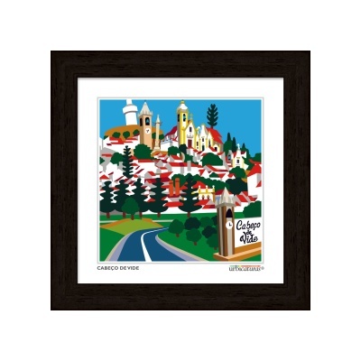 Ilustração colorida da vila de Cabeço de Vide em quadro com moldura castanha escura