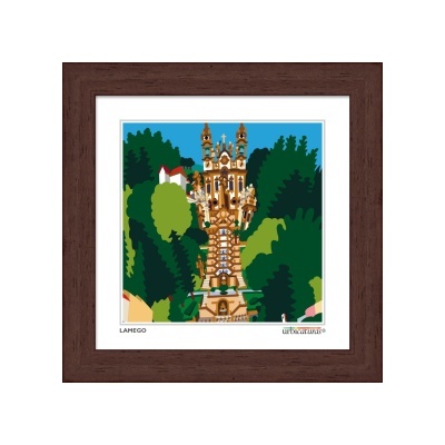 Quadro decorativo com imagem colorida de um monumento em Lamego com moldura castanha