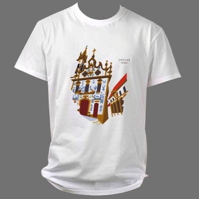 T-shirt branca com estampa de fachada arquitetónica com texto COVILHÃ