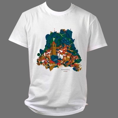 T-shirt branca com estampa colorida de paisagem urbana e texto Monsanto Portugal