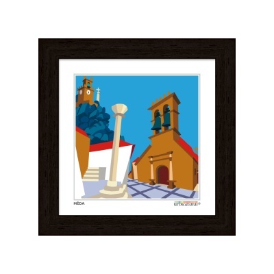 Gravura emoldurada de uma praça com coluna branca, igreja com sinos castanha e edifício com relógio sobre fundo azul claro.