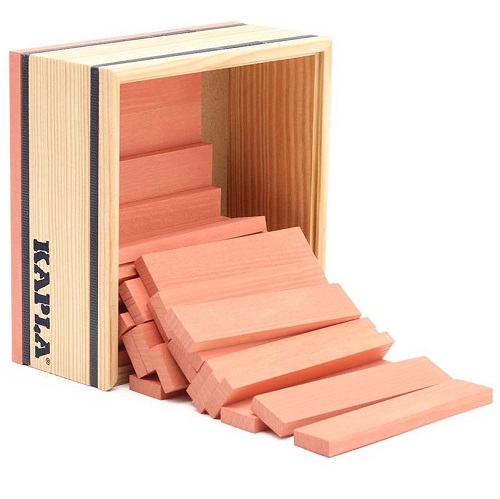 Cópia de Kapla 40 Rosa Peças de madeira KAPLA cor de salmão dentro de caixa de madeira clara com riscas azul e preta