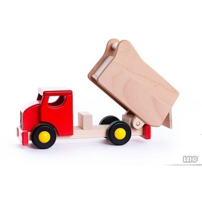 Brinquedo camião madeira vermelho e castanho claro com caixa basculante