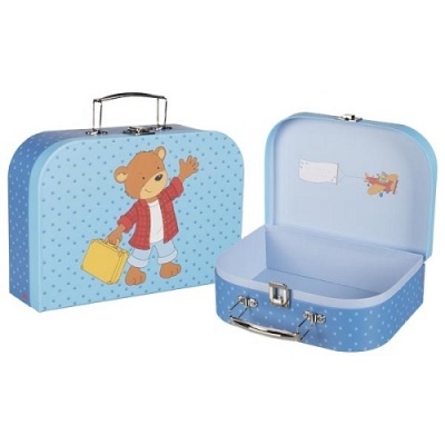 Duas malas infantis azuis com padrão de bolinhas e imagem de urso, uma aberta e outra fechada