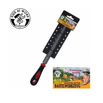 Lima com cabo preto e vermelho e embalagem com textos em alemão