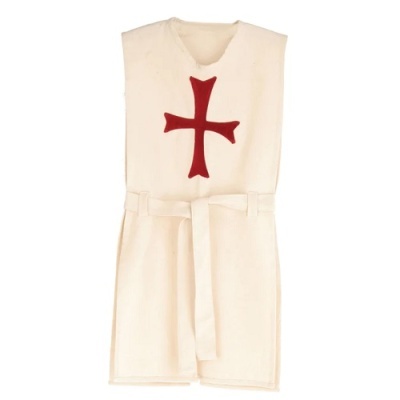 Fantasia medieval creme com cruz vermelha e cinto do mesmo tecido.
