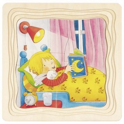 Ilustração de criança na cama a ler um livro azul com lua e estrelas