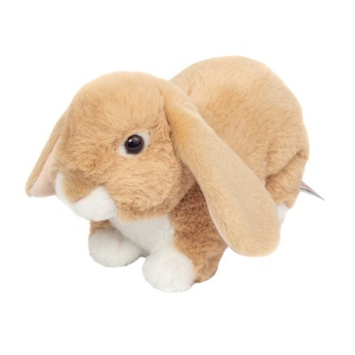 Pelúcia de coelho marrom claro com barriga branca e orelhas caídas