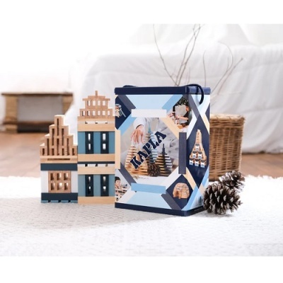 Brinquedo de construção de madeira azul e bege com caixa azul e bege com fotos e texto MAPLE