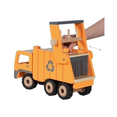 Camião de brinquedo de madeira cor de laranja com símbolo de reciclagem e escova frontal