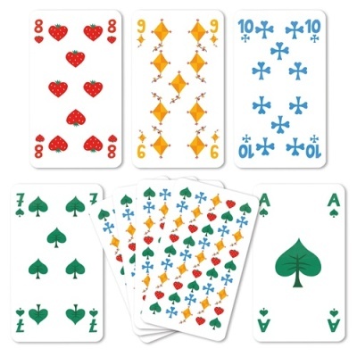 Cartas de baralho coloridas com diferentes naipes e números