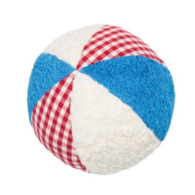 Bola macia colorida com segmentos azuis, brancos e vermelhos xadrez