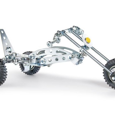 Miniatura metálica de moto com três rodas e pneus de borracha