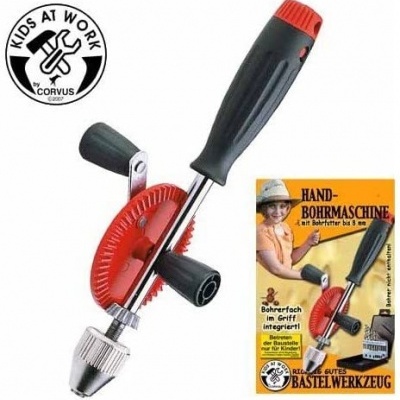 Furadeira manual preta e vermelha com caixa amarela e logo Kids At Work