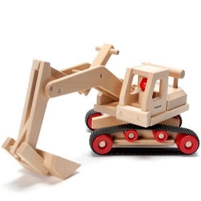 Miniatura de escavadora de madeira clara com rodas vermelhas e lagartas pretas
