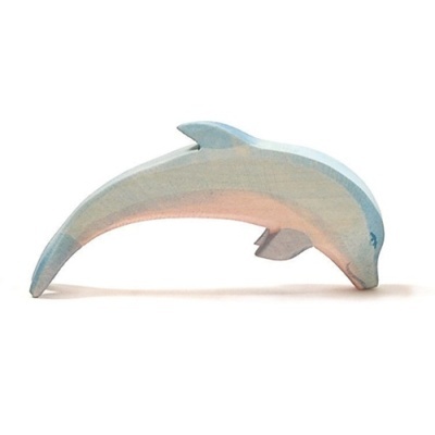 figura decorativa de golfinho azul e rosa pastel