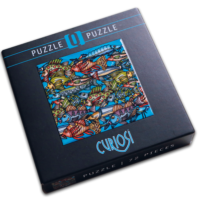 Caixa de puzzle com ilustração colorida de peixes e fundo azul