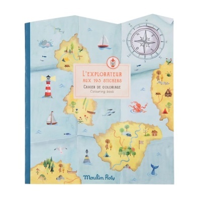 Capa de livro de colorir com mapa ilustrado de ilhas, farol, barcos e bússola