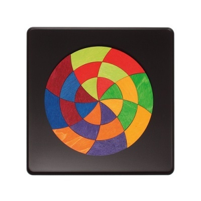 Puzzle circular colorido com suporte preto