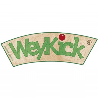 Logótipo WeyKick com letras verdes e ponto vermelho