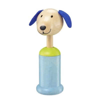 Brinquedo de madeira em forma de cão com orelhas azuis e corpo azul claro com verde