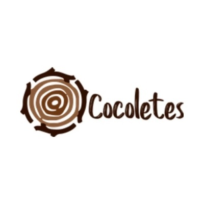 Logotipo 'Cocolete' com desenho circular que lembra anéis de madeira em castanho