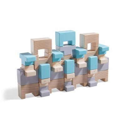 Blocos de madeira empilháveis em cores natural, azul claro e cinza
