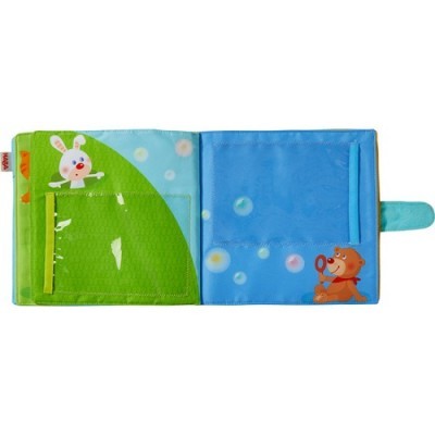 Carteira infantil de tecido com ilustrações de coelho e urso e compartimentos para cartões