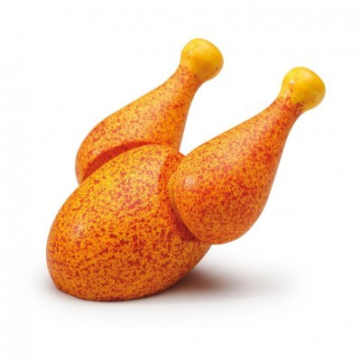 Figura decorativa de frango assado com textura laranja e amarela