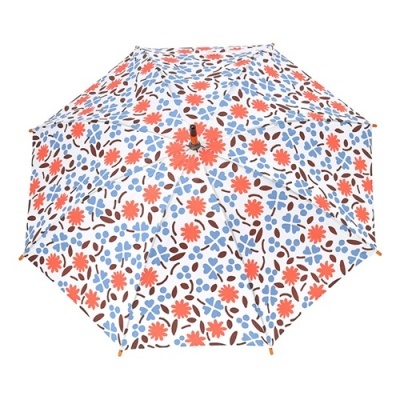 Guarda-chuva com padrão floral vermelho e azul sobre fundo branco