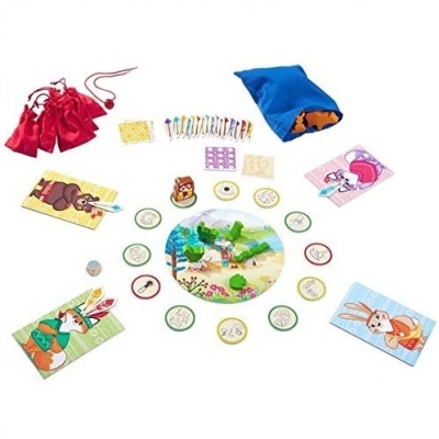 Jogo de tabuleiro infantil com peças, cartas e sacos coloridos