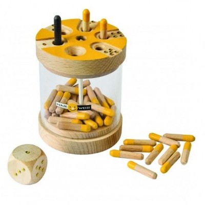 Jogo de pauzinhos em recipiente de vidro com tampa e base de madeira e dado de madeira ao lado