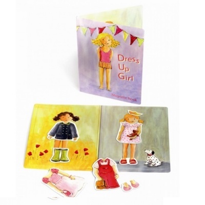 Jogo de vestir boneca em cartão com peças destacáveis e texto 'Dress Up Girl' na capa