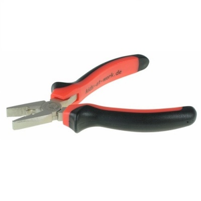 Alicate com punhos a preto e vermelho e metal prateado com inscrição