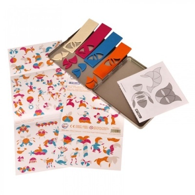 Jogo de construção giratório colorido com suporte metálico e folhas de instruções